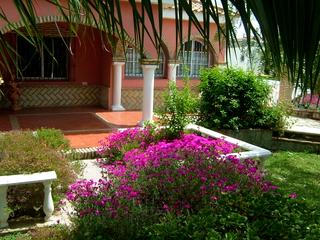 5 bedroom Villa for sale in Chiclana de la Frontera