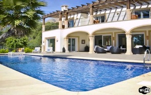 6 bedroom Villa to rent in Javea