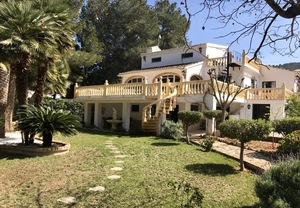 6 bedroom Villa to rent in Javea
