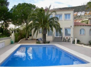 4 bedroom Villa to rent in Javea