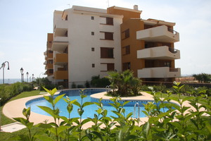 2 bedroom Apartment in Punta Prima - &euro;142,000