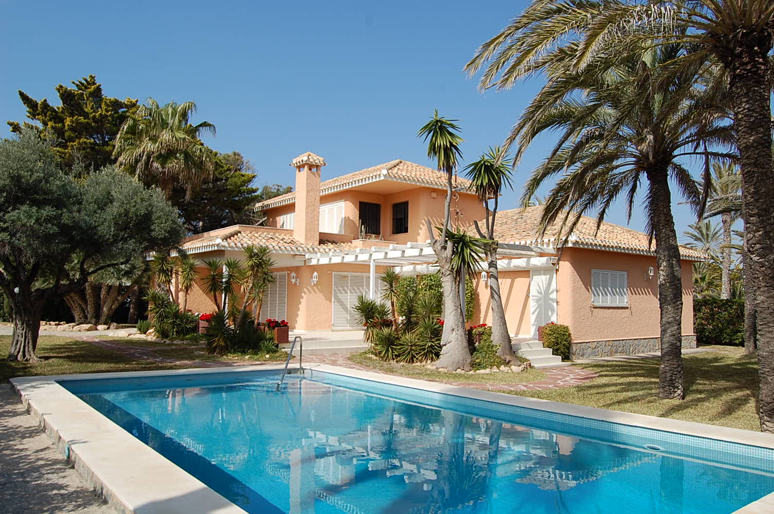 5 bedroom Villa for sale in Cabo Roig