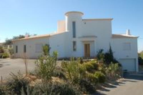 3 bedroom Villa for sale in Boliqueime