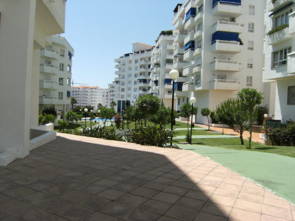 4 bedroom Apartment for sale in Nueva Andalucia Marbella