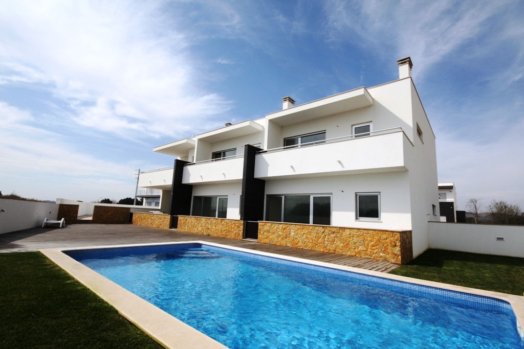 3 bedroom Townhouse for sale in Sao Martinho de Porto