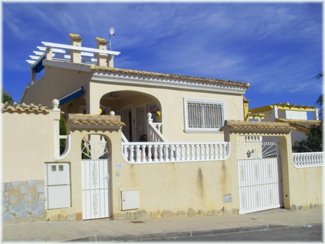 4 Bedroom Villa in Alicante