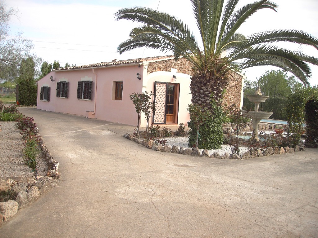 4 Bedroom Finca in Sencelles