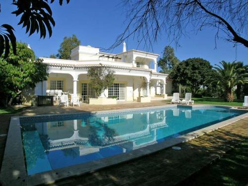 4 bedroom Villa for sale in Alvor
