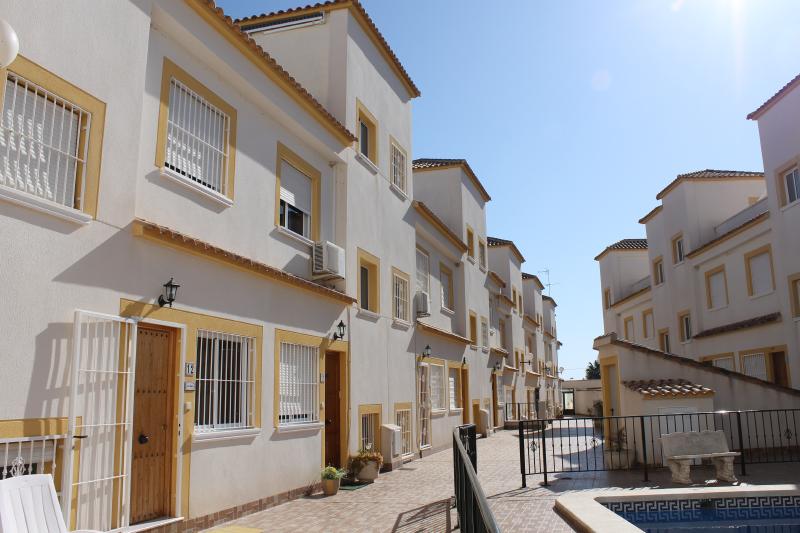 2 bedroom Townhouse for sale in Torremendo