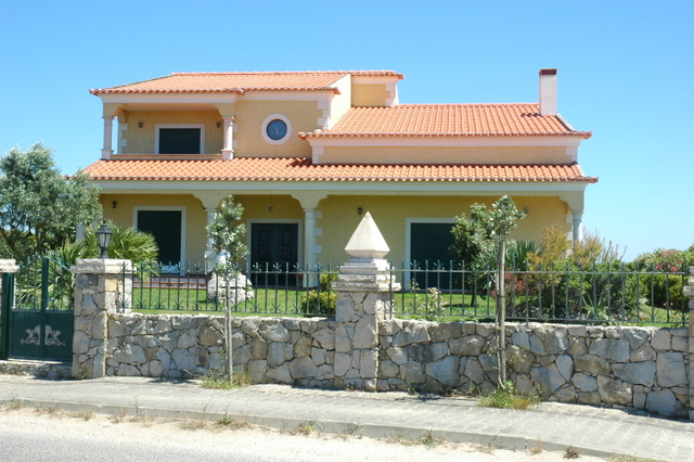 5 bedroom Villa for sale in Lourinha