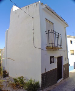 2 bedroom Townhouse for sale in Alhama de Granada